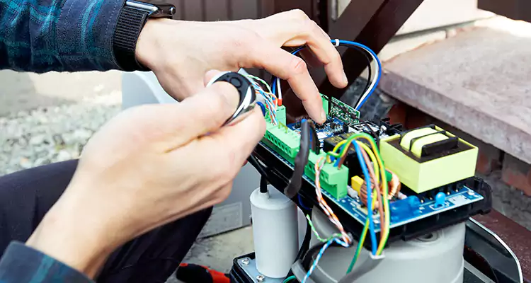 Automatic Driveway Gate Repair in Bellview, FL