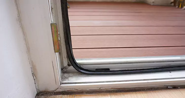 Why Choose Us for Leaking Sliding Glass Door Repair in Bellview, FL?