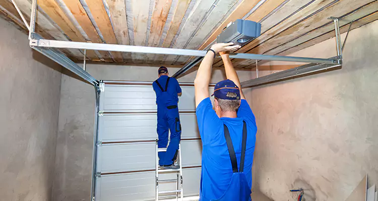 Garage Door Opener Technician in Bellview, FL