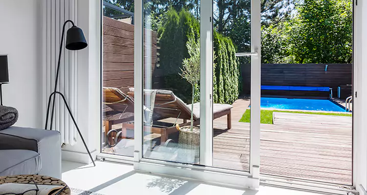 Fixing A Sliding Screen Door Roller in Bellview, FL