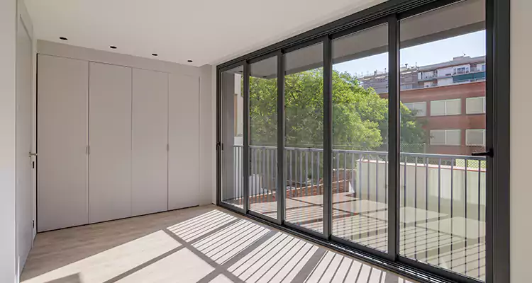 Fix Sliding Screen Door Track in Bellview, FL